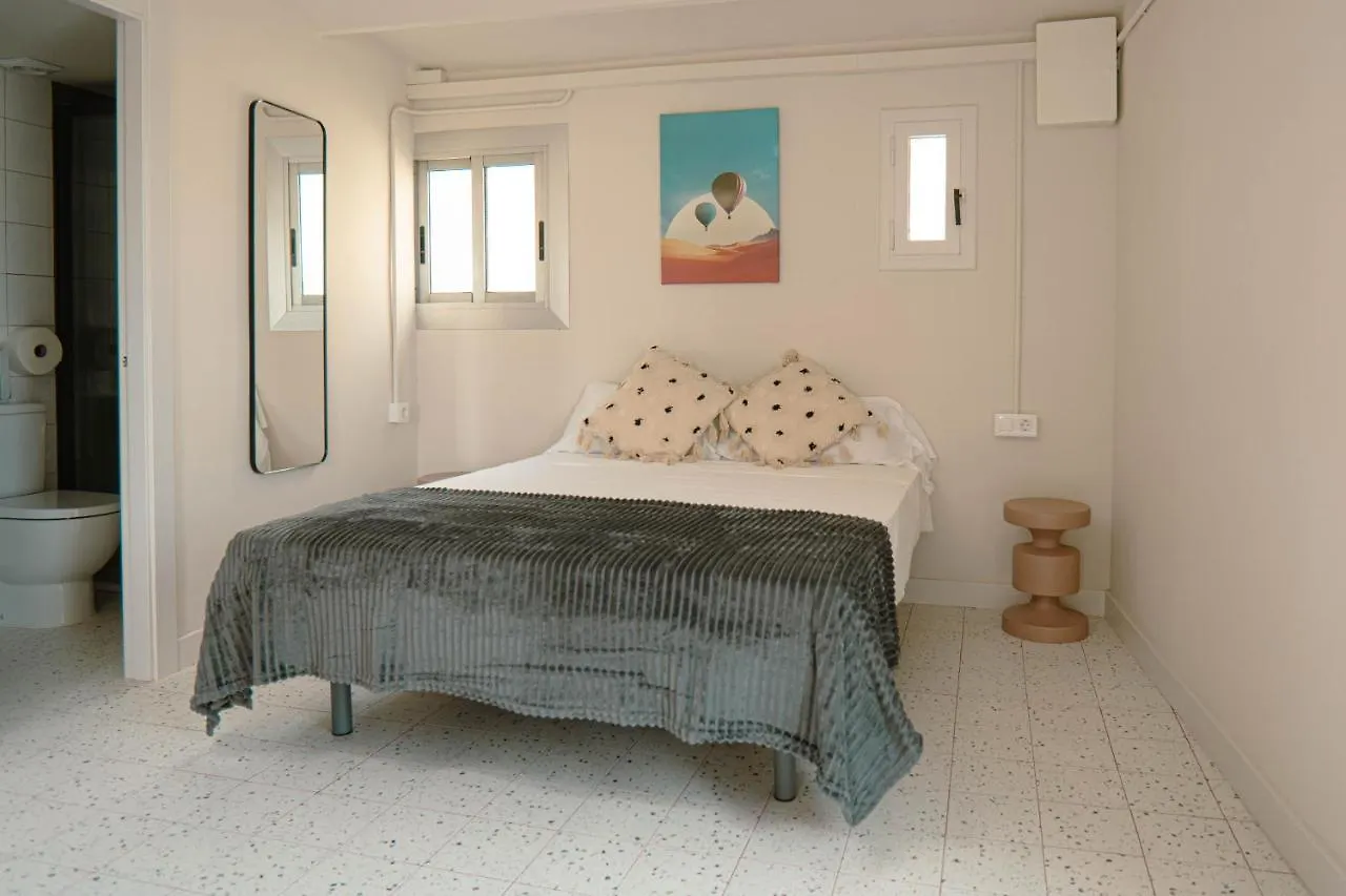 Ideal Ramblas Apartments Barcelona Apartahotel